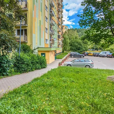 아파트 2-bedroom Bright In A Green Area By Renters